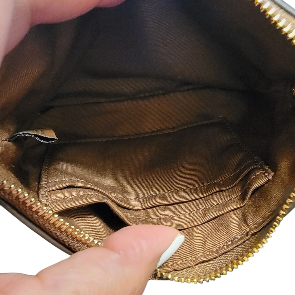 COACH WRISTLET - NWOT/Dust Bag Included - Picture 4 of 5